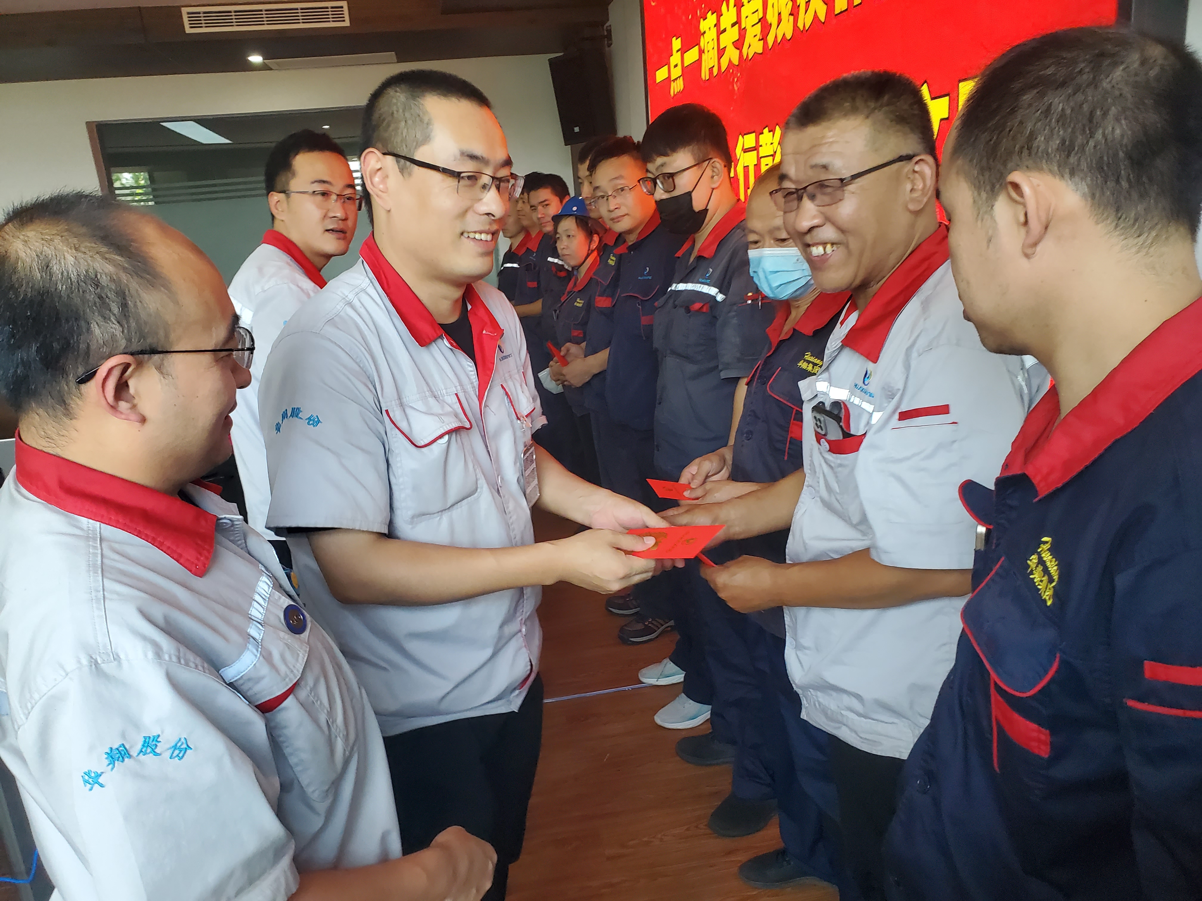 “扶殘助殘有你有我”，華翔很暖心！
