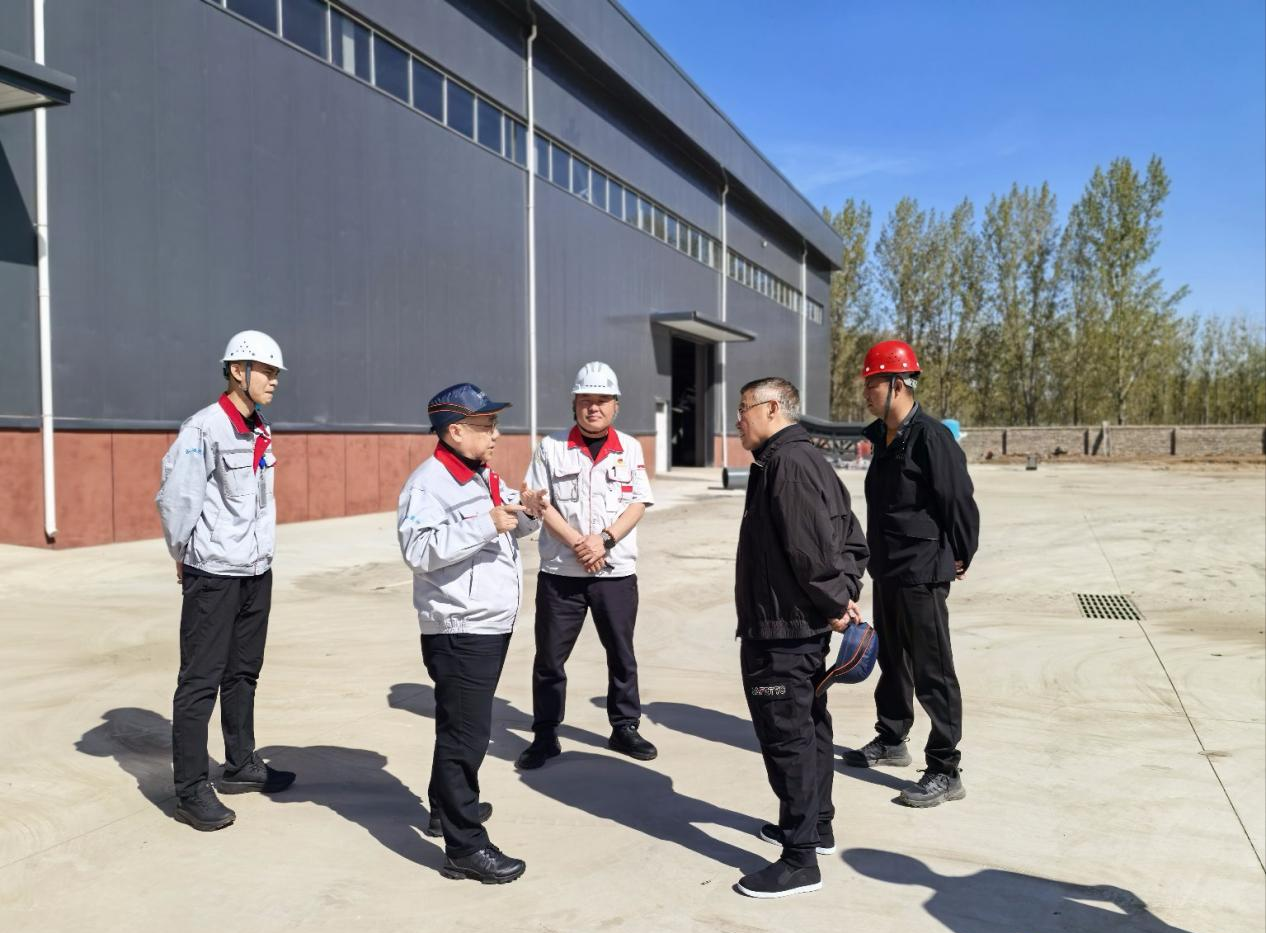 筑牢安全防線 情暖堅守初心 ——華翔集團黨委書記、董事長王春翔深入工廠開展慰問巡查工作